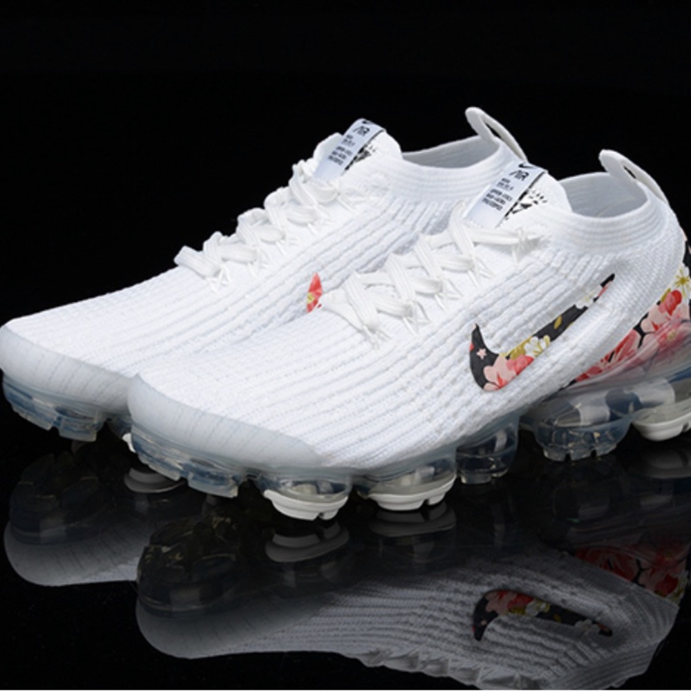 Nike Women's White and Floral Athletic Shoes - Picture 2 of 8